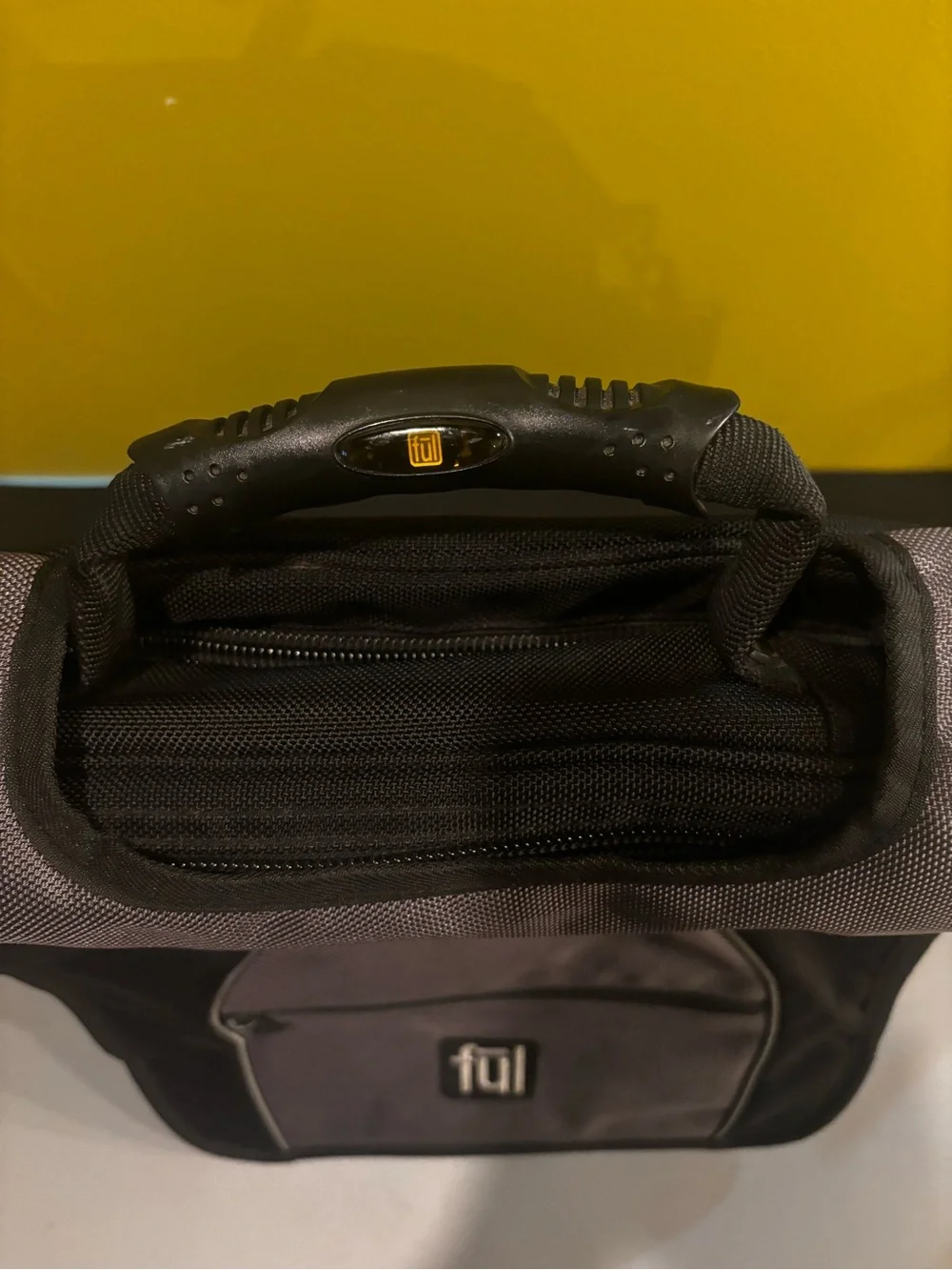 Laptop Messenger Bag in Gray and Black0623